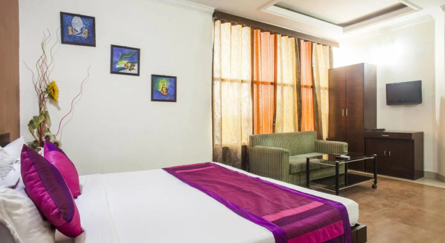Hotel Om Paradise Near IGI Delhi Airport, Забронировать Отель Отели Нью-Дели с завтраком, Завтраки