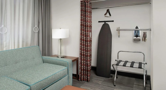 Двухместная студия with Roll-in Shower Mobility/Hearing Access Home2 Suites by Hilton Atlanta Midtown