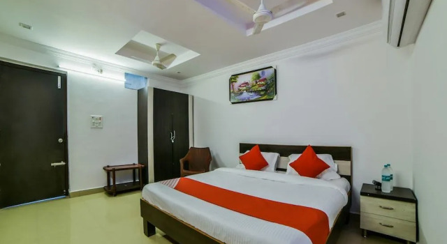 Oyo 18407 Noble Lodge, Réserver Hôtel Patancheru 