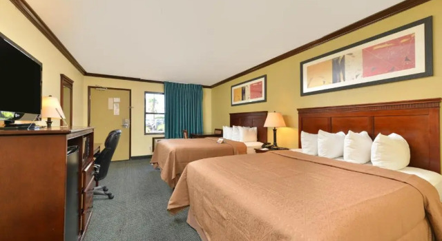 Четырёхместный номер Standard Quality Inn San Diego I-5 Naval Base
