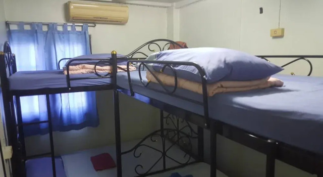 OYO 1052 Nonni Guesthouse - Hostel, Забронировать Хостел Хостелы Чиангмай, рядом с Chiang Mai Gate Market, Хостел