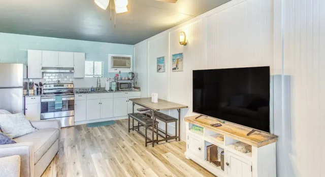 Steps to Sand: Remodeled North Myrtle Beach Condo!