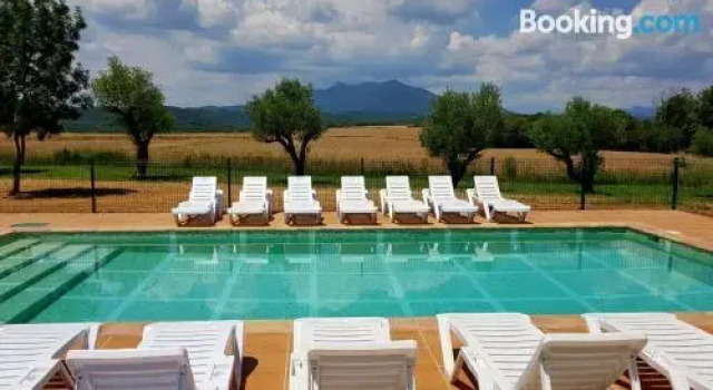 Masía para grupos con piscina privada28 pax, Buchen Sie Hotel Crespia Girona
