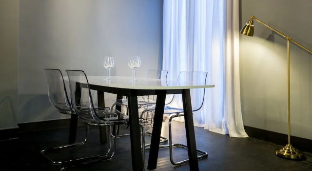 Апартаменты с балконом и с видом на город Soho Apartments