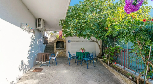 House Kata, Забронировать Отель Отели Тучепи 3 звезды, 3*