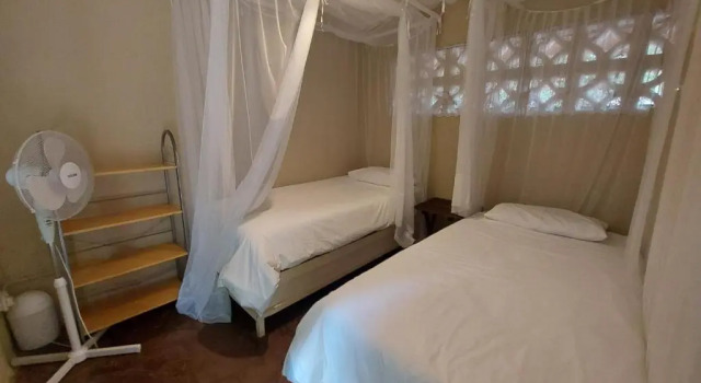 Двухместный номер Victoria Falls Backpackers Lodge