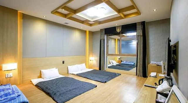 Shell Stone Yeosu, Забронировать Отель Йосу Чолла-Намдо, рядом с Статуя мира