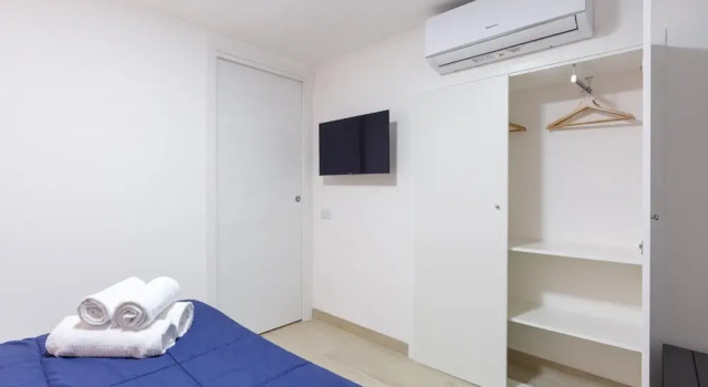 Nilo Flat a 3 Double Beds in Center, Забронировать Отель Отели Неаполя с парковкой, рядом с Кафедральный собор Неаполя, Парковка