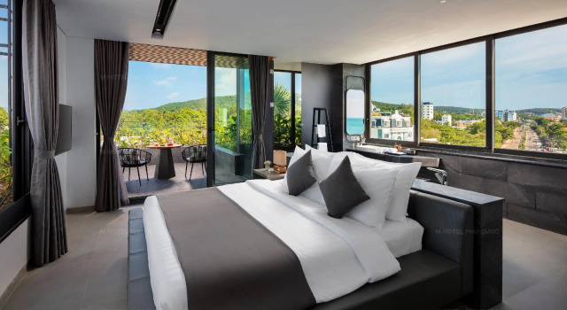 Люкс с видом на город M Hotel Phu Quoc