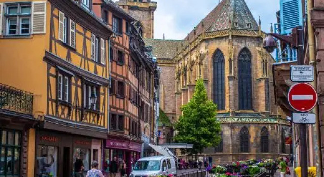 A 2 min à pied du centre ville historique - Balcon - Fibre Internet, Забронировать Апартаменты/квартира Отели Alsace Wine Route с парковкой, Парковка