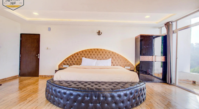 The Mountain Mist Hotel