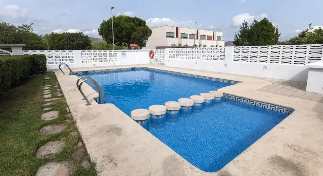Коттедж Golden in Gandia With 3 Bedrooms and 3 Bathrooms