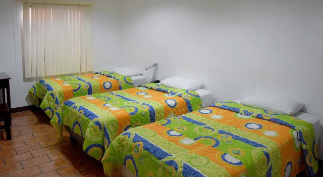 Трёхместный семейный номер Standard Hotel de Alborada - Cerca Del Aeropuerto