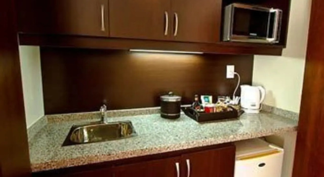 Люкс с балконом Regency Park Hotel