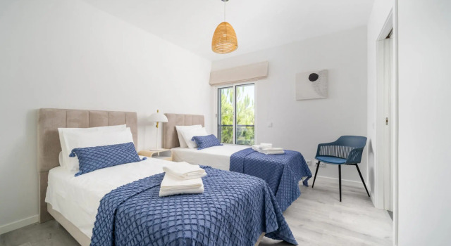 Modern Cabanas de Tavira Apartment by Ideal Homes