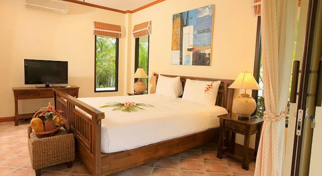 4 Bedroom Grand Deluxe Idyllic Beach Villa, Забронировать Вилла Отели Южного Таиланда с парковкой, Парковка