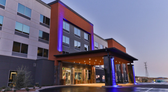Holiday Inn Express & Suites Henderson South - Boulder City by IHG, Boek Hotel Boulder City Nevada