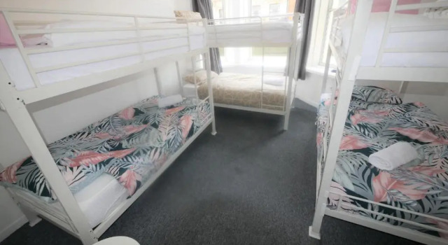 Апартаменты Daimler Holiday Apartments