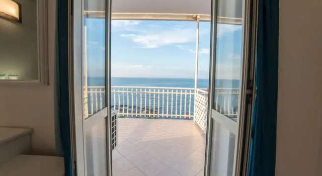 Standard Dreier Zimmer mit Balkon Perla Hotel