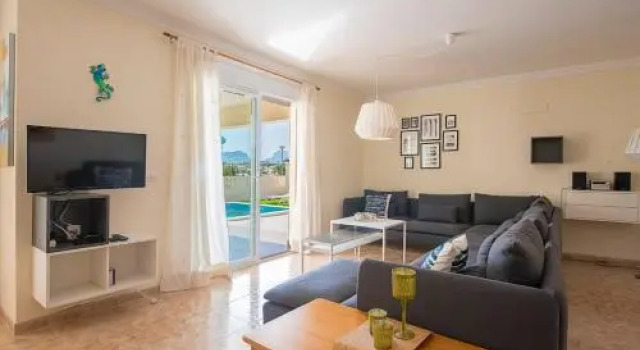 Villa Mila 10 - PlusHolidays, Забронировать Вилла Бизнес-отели Кальпе, 4* 5*