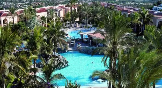 Кровать в общем номере с 2 комнатами Palm Oasis Maspalomas