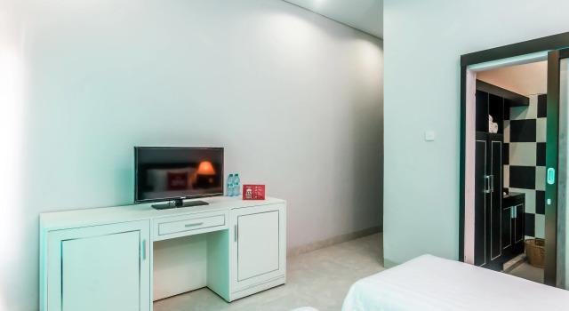 ZenRooms Kuta Banjar Anyar, Забронировать Отель Тубан Кута, рядом с Магазин сувениров Krisna