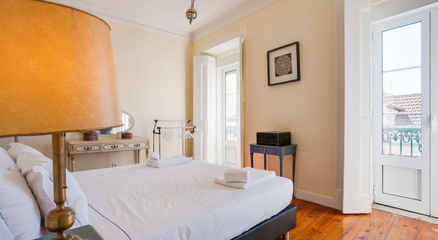 GuestReady - Fernando Pessoa Apartments, Забронировать Апартаменты/квартира Санту-Антониу Лиссабон, рядом с Концертный зал Coliseu dos Recreios