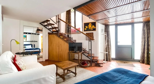 Charming Flat 1 Minute on Foot From Colosseum, Забронировать Отель Рим Лацио, рядом с Piazza della Madonna dei Monti