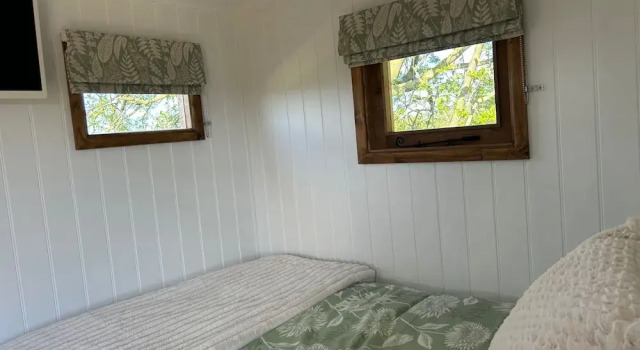 Fernlea Luxury Shepherds Hut - Sleeps 2 & Hot Tub, Забронировать Дом для отпуска Виллы Тиссайд, Вилла