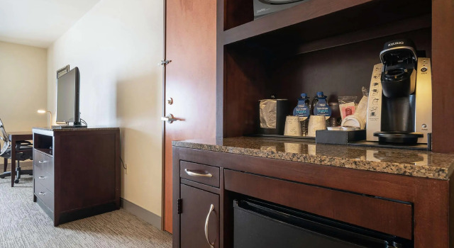 Четырёхместный номер Standard Hilton Garden Inn Kalispell