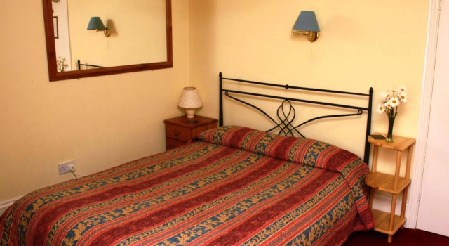 Victoria Lodge Guest House, Забронировать Отель Отели Солсбери с парковкой, рядом с Музей Солсбери, Парковка