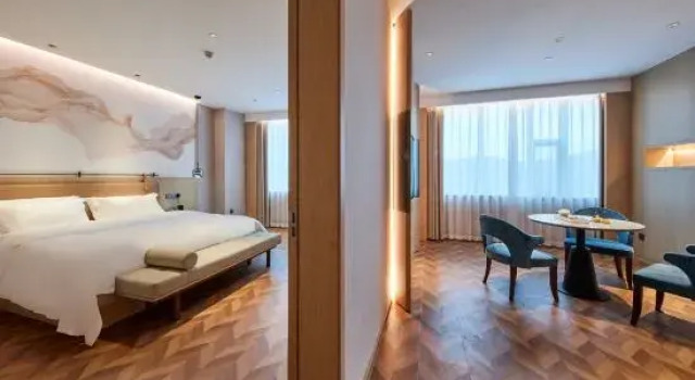 Люкс Zhoushan Liyi Jiating Zhihua Hotel (Xincheng Passenger Station)