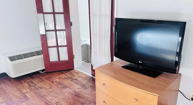 Studio 6 Extended Stay - Savannah, GA - Gateway & I-95, 예약 호텔 Georgetown 수영장 있는 호텔, 수영장