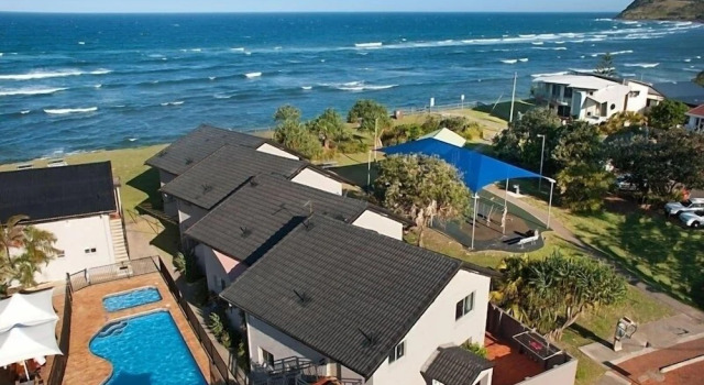 Апартаменты Lennox Head Beachfront Apartments
