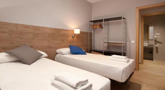 Апартаменты с 4 комнатами EasySleep Eixample
