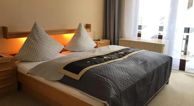 vina am ring, Boek Hotel Mannebach 