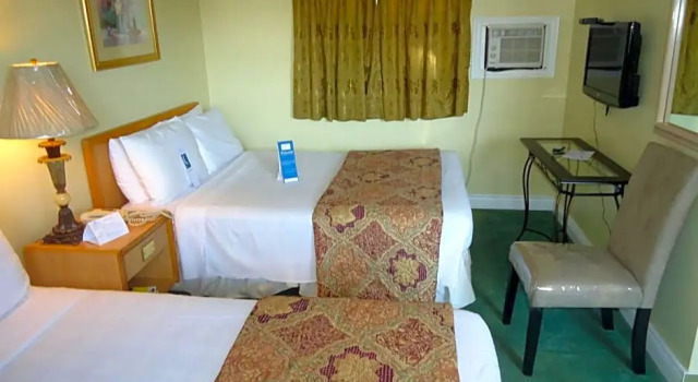Номер Economy Bayside Inn & Waterfront Suites