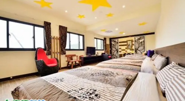 Standardní Rodinný pokoj a výhledem do zahrady Xitou Royal Villa