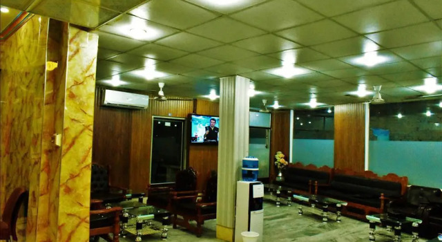 Almas Hotel