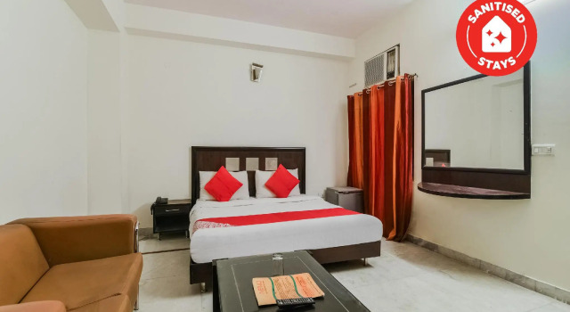 OYO 12090 Hotel Mandakini Palace