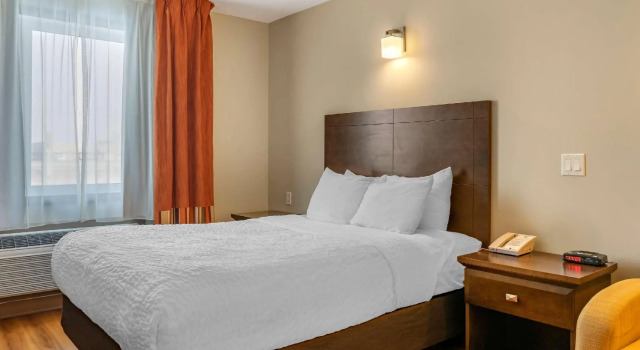 Двухместный люкс Quality Inn & Suites