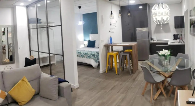 Loft Apartamento Sevilla 16, Забронировать Апартаменты/квартира Отели Аликанте с бассейном, рядом с Pabellón Pitiu Rochel, Бассейн