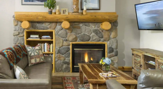 The Bivouac "Bivvi", Book Hostel / Vandrerhjem Hoteller i Vail Ski med parkering, Parkering