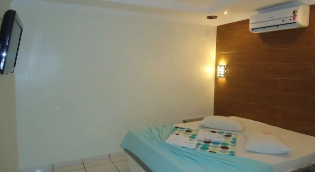 Motel Paloma, Забронировать Мотель Отели Гояния с парковкой, Парковка