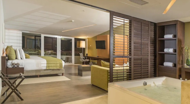 Двухместный люкс Coral Presidential Presidente InterContinental Cancun Resort