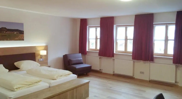 Четырёхместный номер Superior Hotel Gasthof Zum Löwen