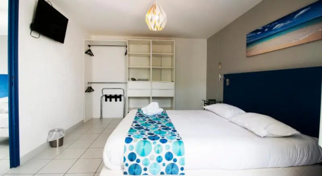 Четырёхместный номер Standard с 2 комнатами Hôtel Bel Azur