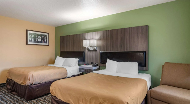 Camera quadrupla Standard Quality Inn