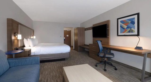 Люкс Holiday Inn Express & Suites - Ann Arbor - University South by IHG