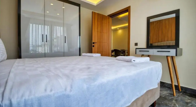 Люкс с видом на бассейн Laristone Suite Spa Hotel